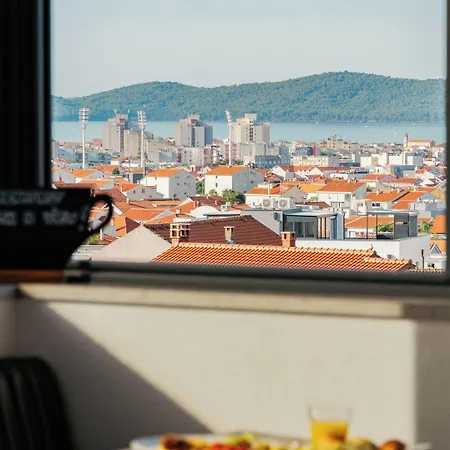 Mirabilis Готель типу 